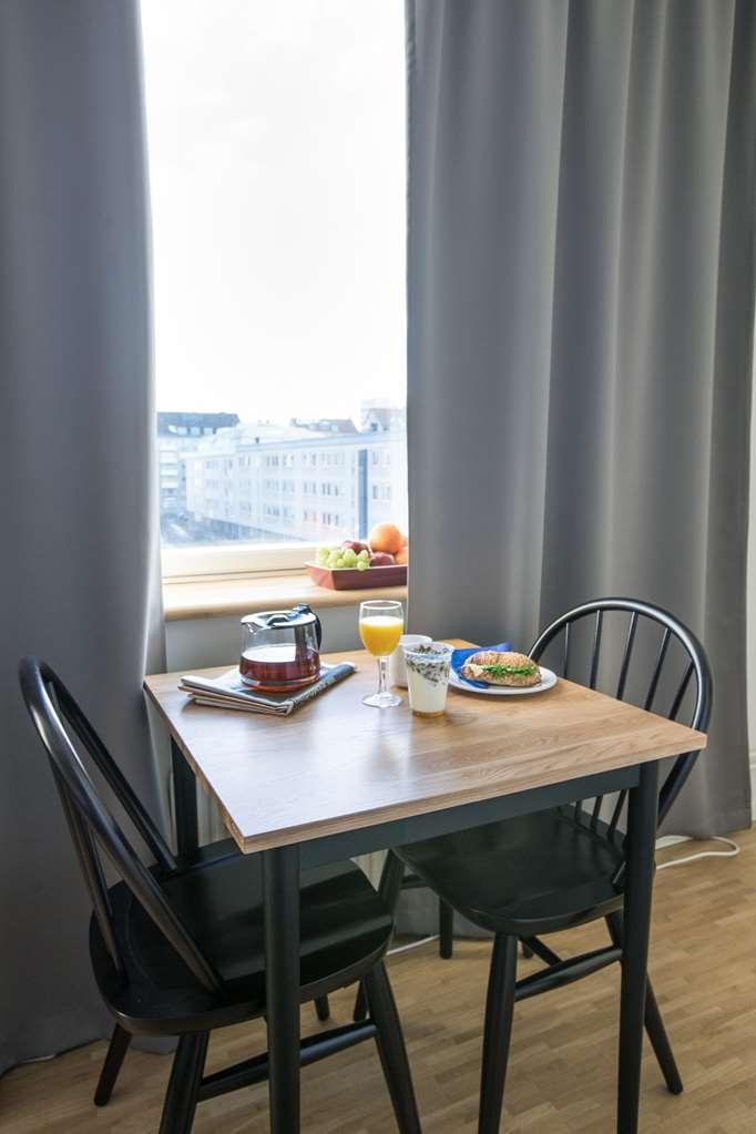 Biz Apartment Σόλνα Δωμάτιο φωτογραφία