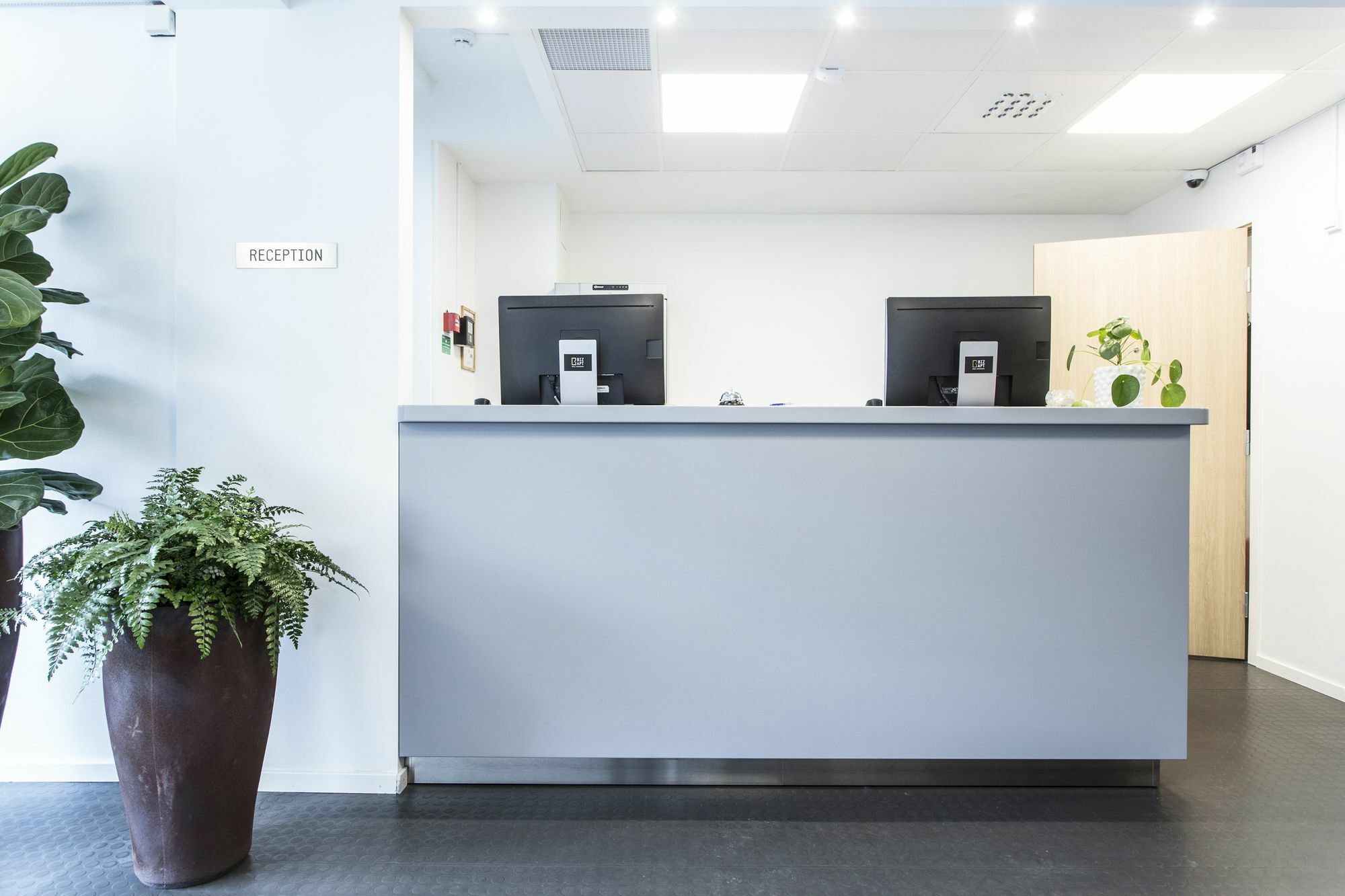 Biz Apartment Σόλνα Εξωτερικό φωτογραφία