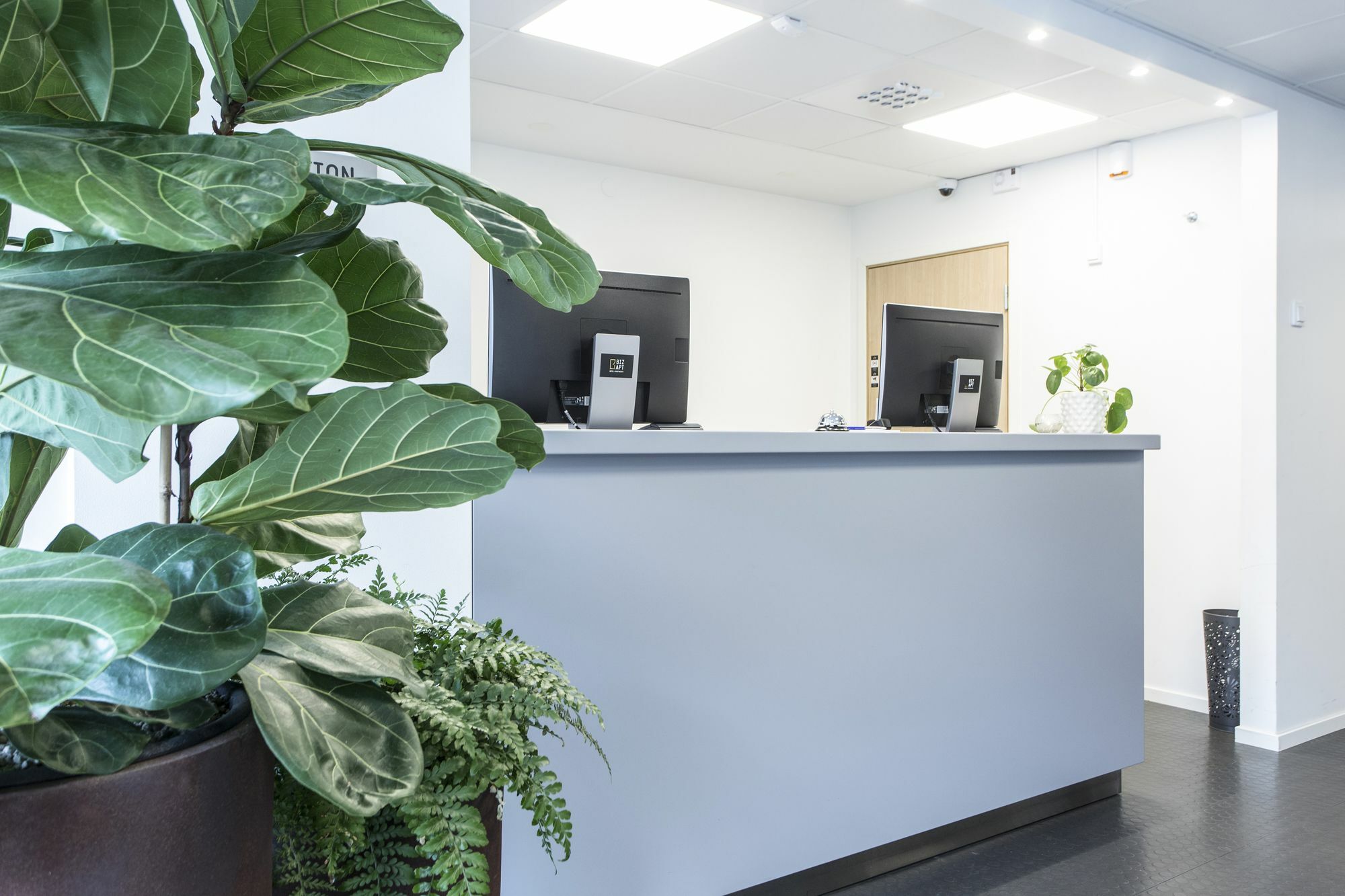 Biz Apartment Σόλνα Εξωτερικό φωτογραφία